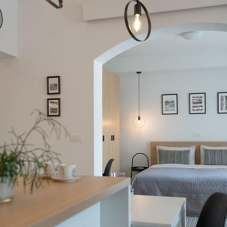Apartment Profondo พูลา ภายนอก รูปภาพ