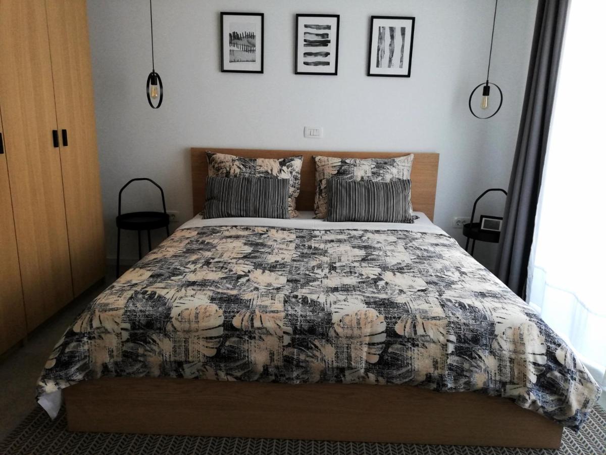 Apartment Profondo พูลา ภายนอก รูปภาพ